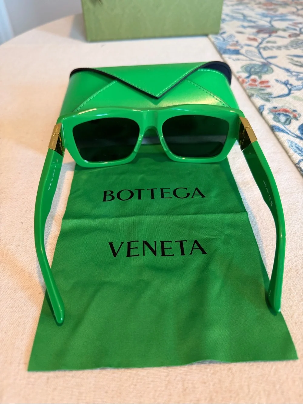 Bottega Veneta Sunglasses - Picture 2 of 5